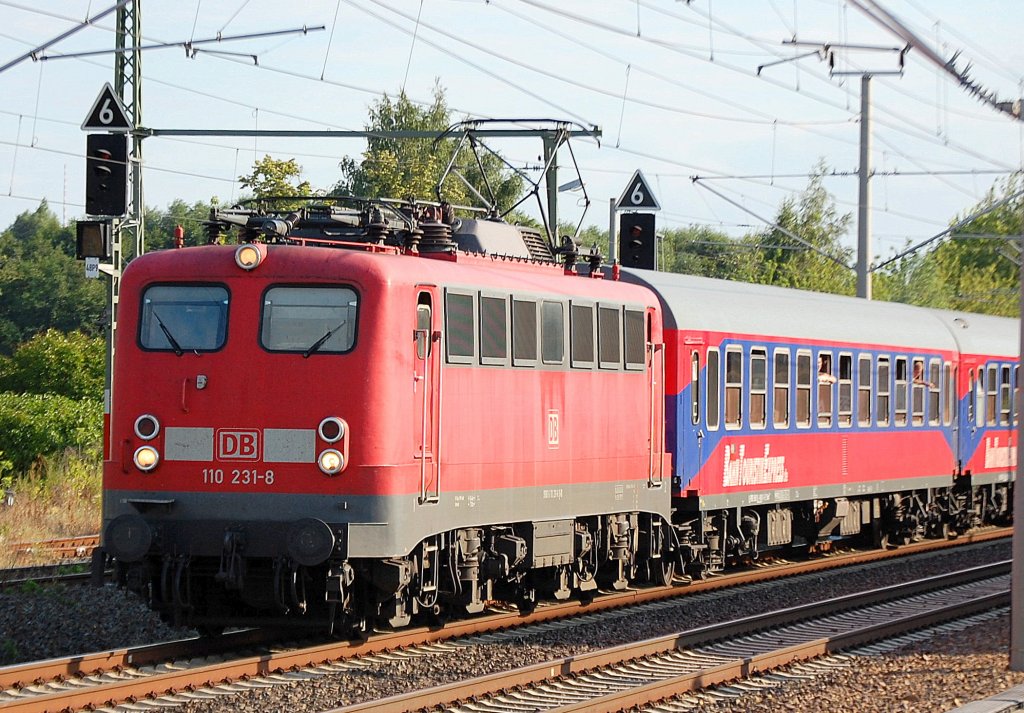 110 231-8 mit BTE-BahnTouristikExpress Richtung Warnem�nde, 20.07.10 Berlin-Blankenburg.