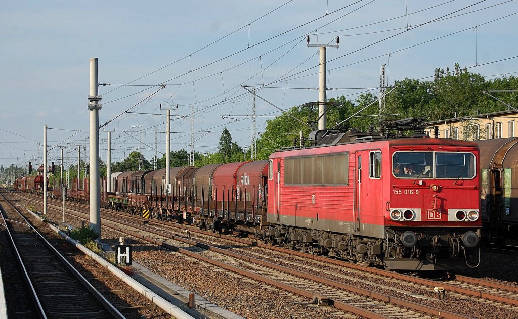 155 016-9 mit gemischtem G�terzug Richtung Innenstadt, 06.06.13 Berlin-Blankenburg.