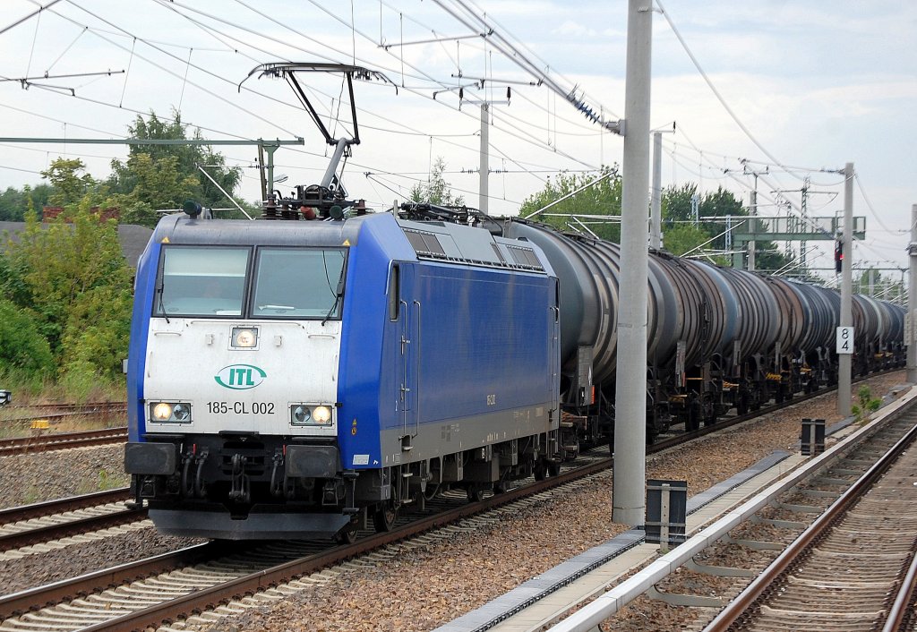 CBRail Leasinglok ITL 185-CL 002 (91 80 6185 502-2 D-VCD, Bombardier, Bj.2001) mit Leerzug Kesselwagen nach Schwedt unterwegs, 11.08.10 Berlin-Blankenburg.