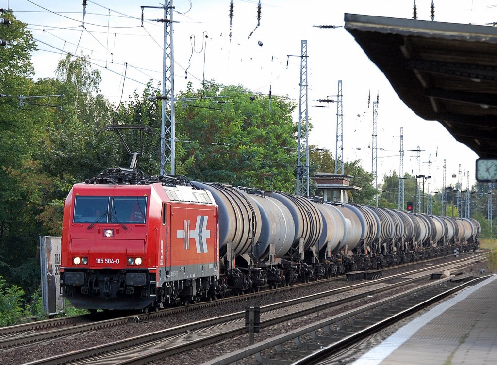 CBRail Lok HGK 2052/185 584-0 (91 80 6185 584-0 D-HGK, Bombardier Bj.2008) mit Leerzug Kesselwagen Richtung Schwedt �ber Bernau, 11.09.09 Berlin-Karow. 
