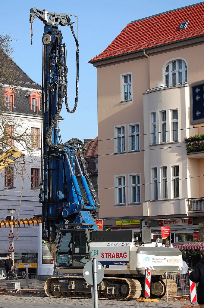 DAS ABI System TM 12/15 V auf einer SENENBOGEN Tr�germaschine der Fa. ThyssenKrupp im Einsatz f�r die Fa. STRABAG, 19.11.09 Berlin-Pankow. 
