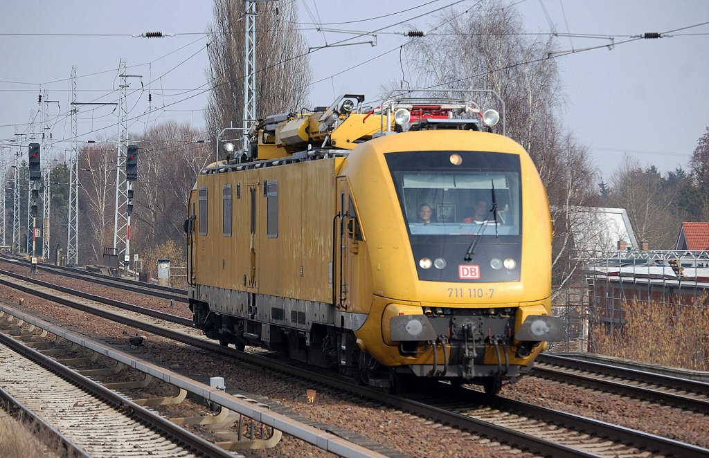 DB Netz HIOB 711 110-7 Richtung Karower Kreuz Berlin, 07.03.13