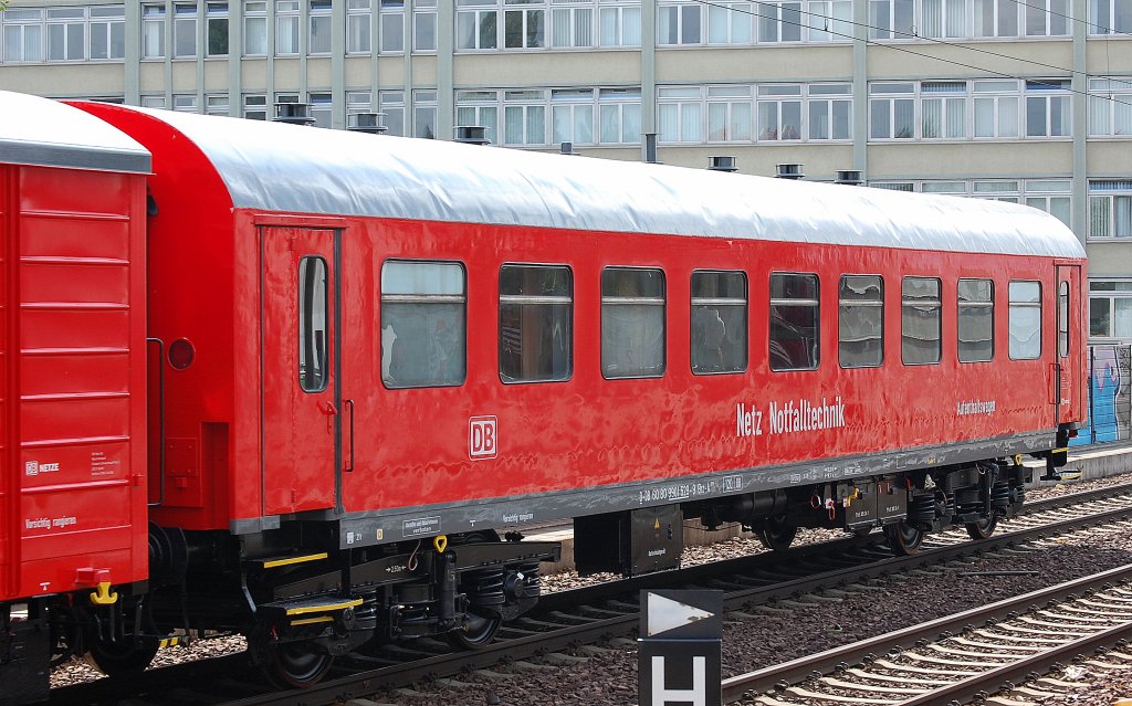 DB Netz Notfalltechnik Aufenthaltswagen D-DB 60 80 9901 529-1 Ehz-A 359 am 05.08.13 Berlin-Wedding.