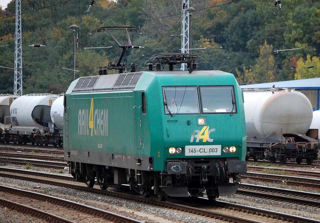 Diese captrain Leasinglok f�hrt f�r R4C, es ist die 145-CL 003 (91 80 6145 094-9 D-VC, ADtranz Bj.2000), hier auf Leerfahrt Richtung Bornholmer Str. am 07.10.10 Berlin-Greifswalder Str.