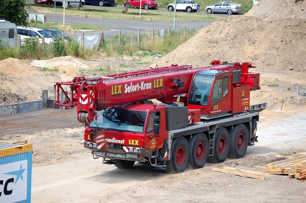 Diesmal ein FAUN Typ ATF 70G-4 bzw. ATF 90G-4? Fahrzeugkran der Fa. LEX, 19.06.12 Berlin-Pankow.