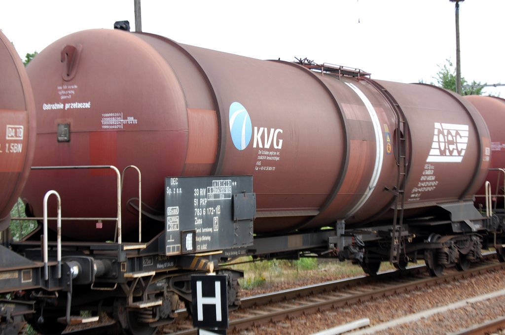 Kesselwagen vom Wageneinsteller KVG f�r DEC Z.o.o. in Polen eingestellt mit der Nr.33 RIV 51 PKP 783 6 172-1(P) Zans, 19.07.08 Berlin-Karow.