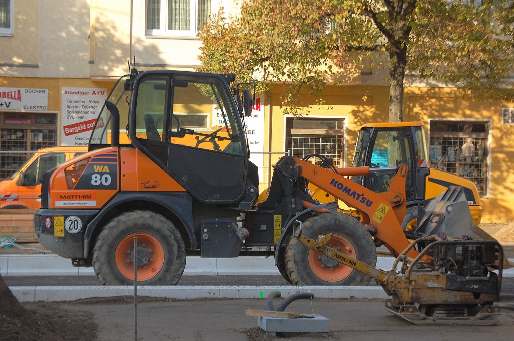 KOMATSU WA80 Radlader der Baufirma MATTH�I, 23.10.10 Gro�baustelle Berlin Vinetastr. 