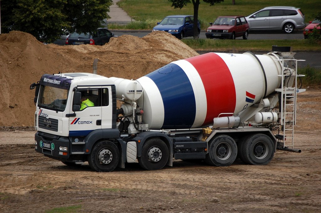 MAN TGA 32.400 Betonmischfahrzeug der Fa. CEMEX am 06.06.12 Berlin-Pankow. 