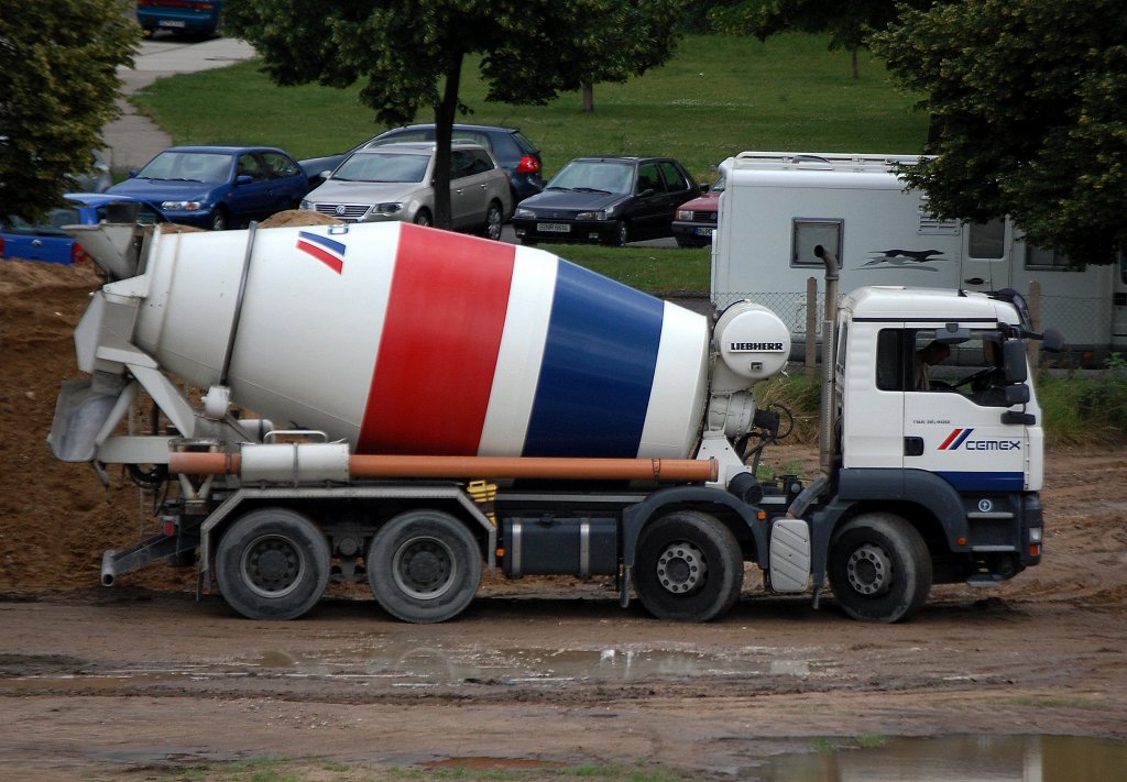 MAN TGA 32.400 Betonmischfahrzeug der Fa. CEMEX, 25.06.12 Berlin-Pankow.