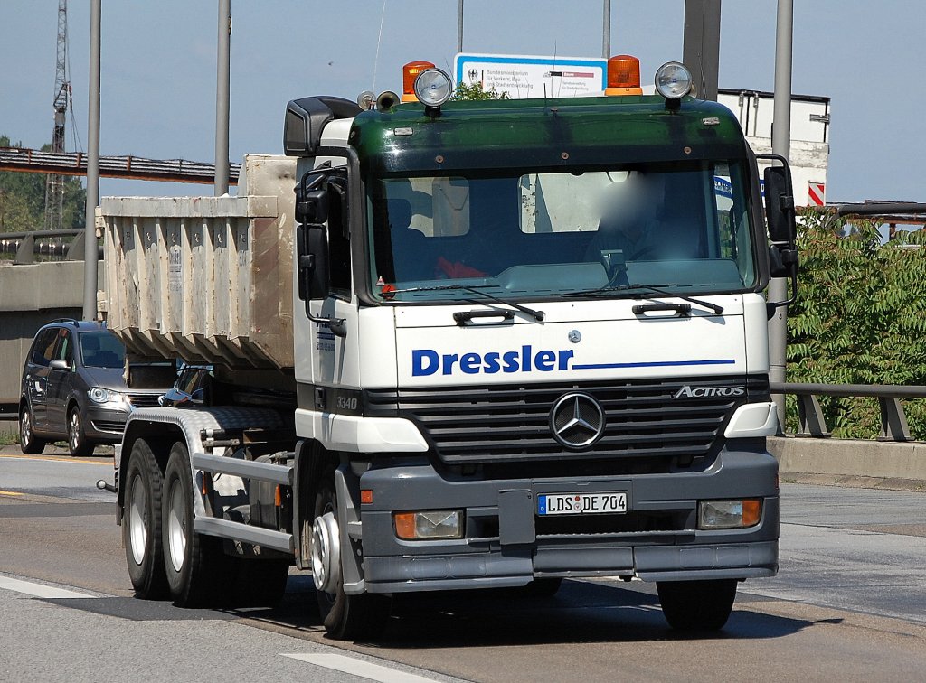 MB ACTROS 3340 Abrollkipper der Fa. Dressler, 25.05.09 Berliner Stadtautobahn H�he Spandauer Damm.