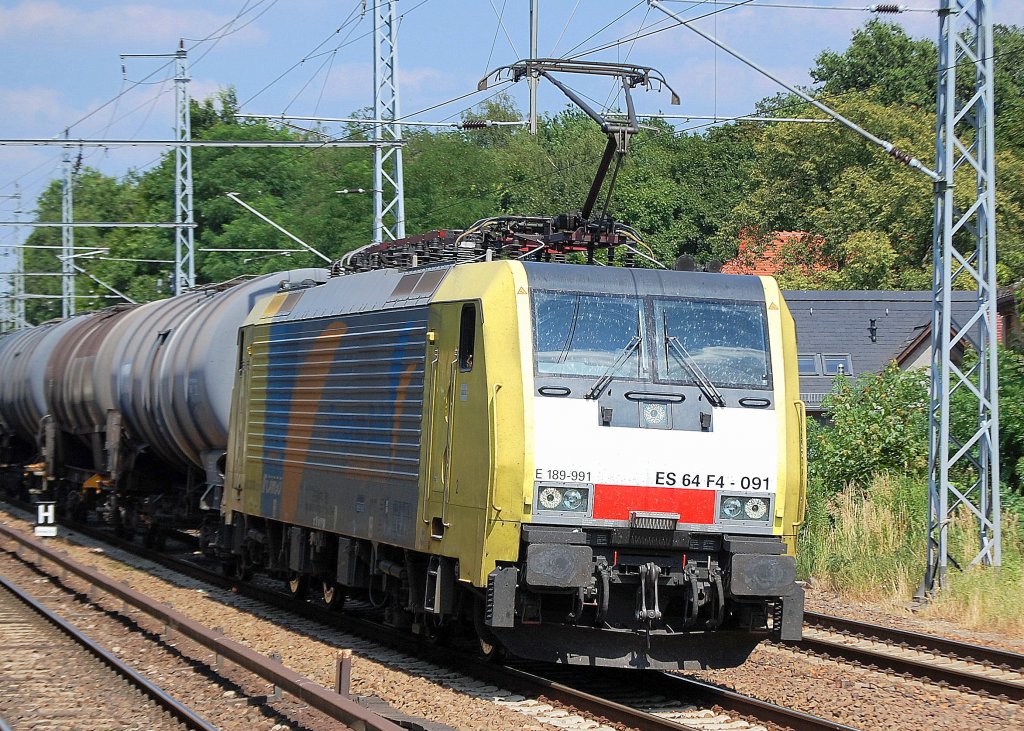 MRCE Dispolok E 198-991 / ES 64 F4-091 (91 80 6189 991-3 D-DISPO, Bj.2004) in Moment an CTL verliehen mit Kesselwagenzug am 16.07.10 Berlin-Buch. 