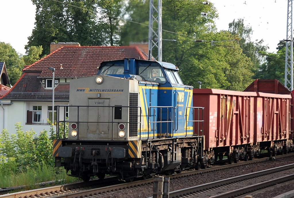 MWB V 1802 (92 80 1203 107-8 D-MWB) am 11.07.12 mit G�terzug Richtung Bernau, Berlin-Karow.  