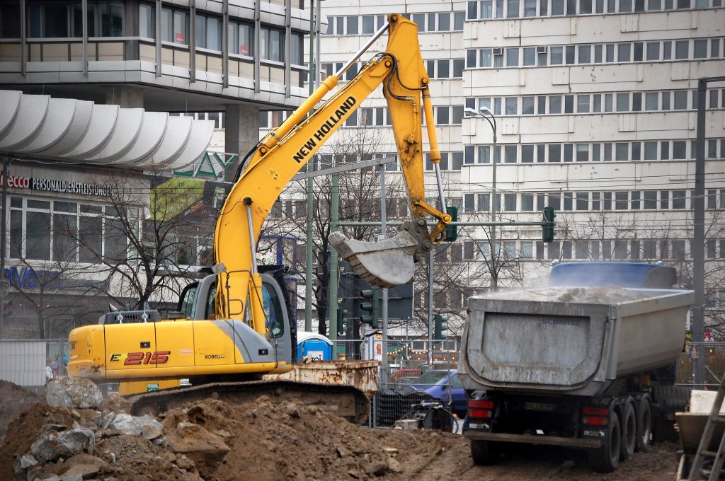 Raupenbagger NEW HOLLAND E215 am 11.12.08 Gro�baustelle am Berliner Alexanderplatz.  