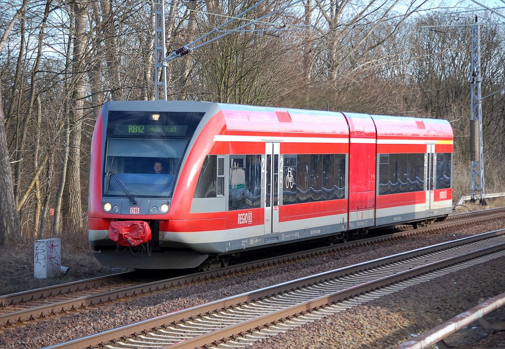 RB12 nach Templin Stadt, 12.02.11 M�hlenbeck-M�nchm�hle N�he Berlin. 