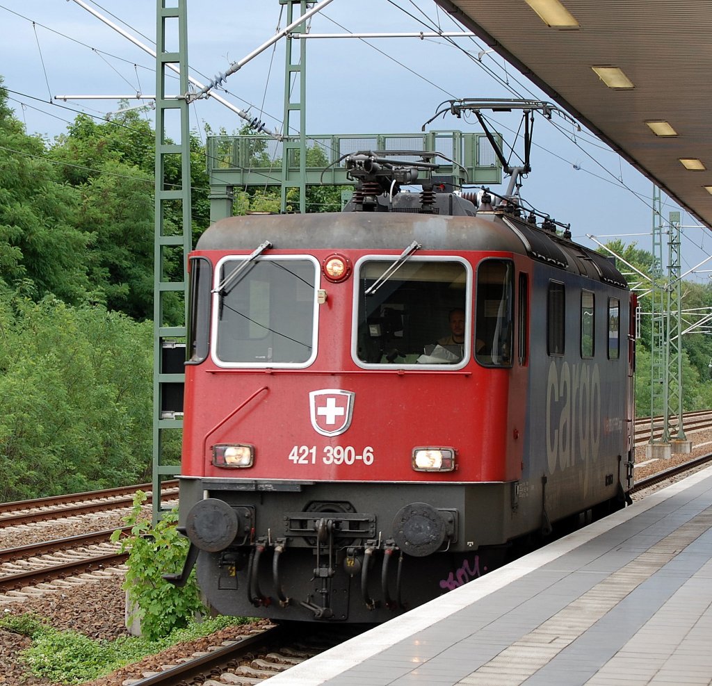 Re 421 390-6 Richtung Berliner Westhafen unterwegs, 25.06.08 Berlin-Jungfernheide. 