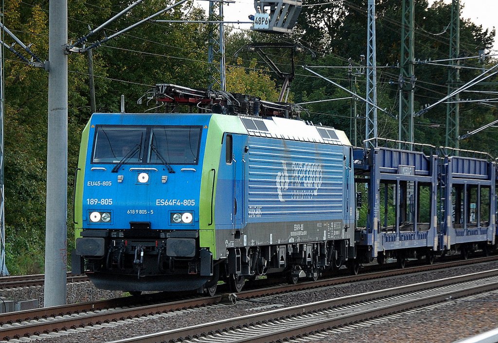 Recht �berraschend fuhr die MRCE Mietlok ES64F4-805 von PKP Cargo noch am Abend mit einem Leerzug PKW-Transportwagen Richtung Polen, 02.10.12 Berlin-Blankenburg.