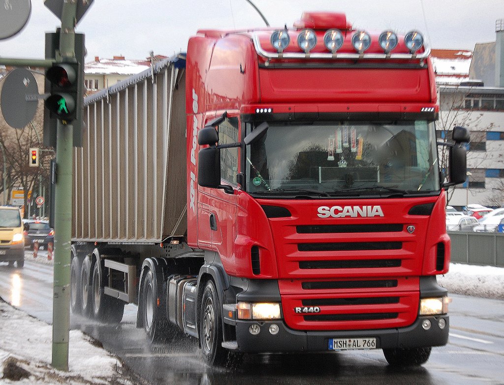 SCANIA R440 Sattelkipper, 03.02.10 Berlin Knobelsdorffbr�cke. 