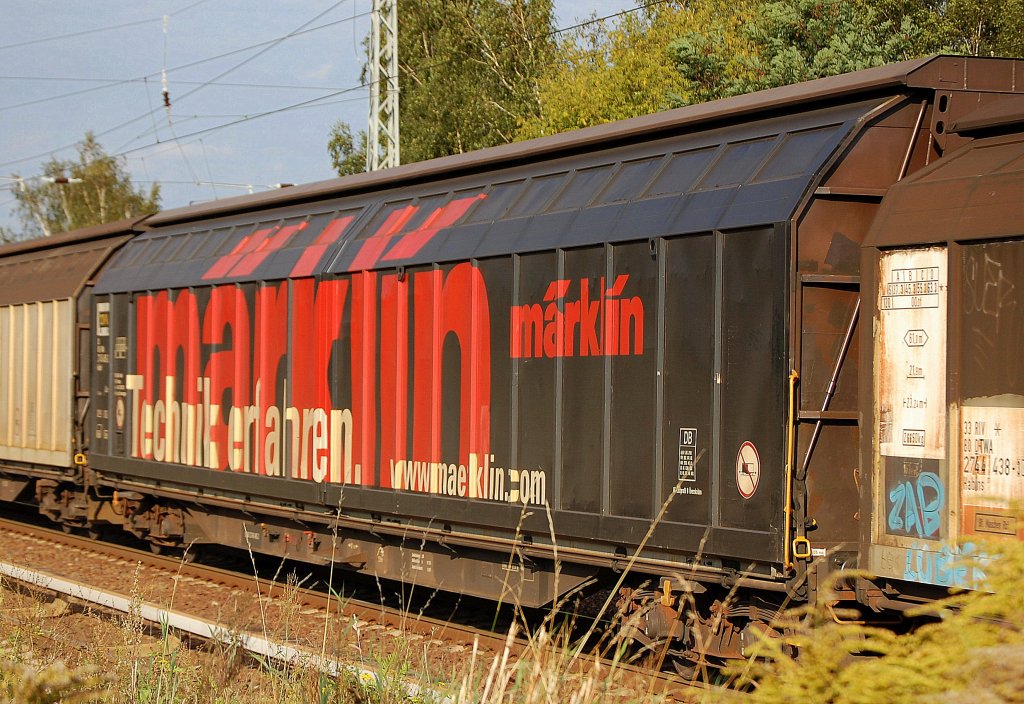 Schiebewandwagen vom Einsteller TRANSWAGGON mit dem Aufdruck m�rklin Technik erfahren eingestellt mit der Nr. 83 80 D-TWA 2745 485-2 Habiins 12 am 14.09.12 Berlin-Karow.