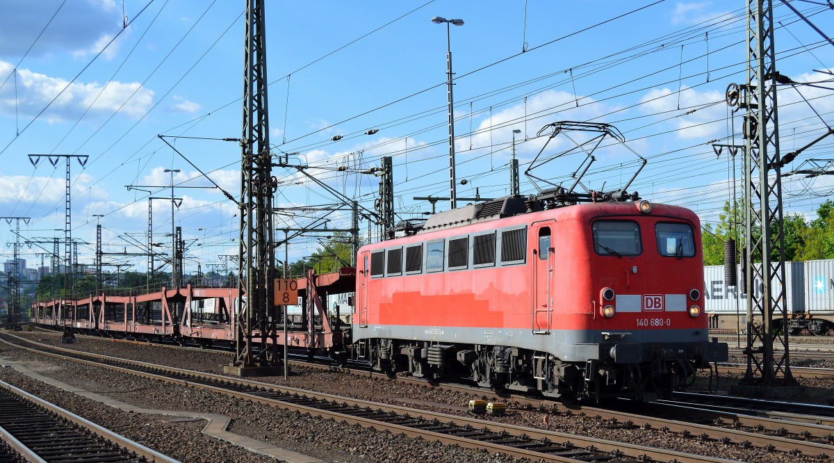 140 680-0 mit Leerzug PKW-Transportwagen am 16.05.14 Durchfahrt Bhf. Fulda.