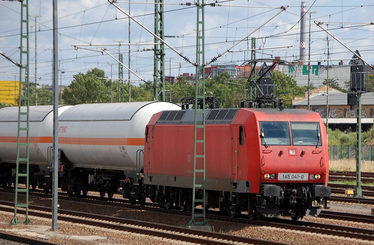 145 041-0 mit Ganzzug Gasdruckkesselwagen Richtung Spandau, 14.08.13 Berlin-Beusselstr.