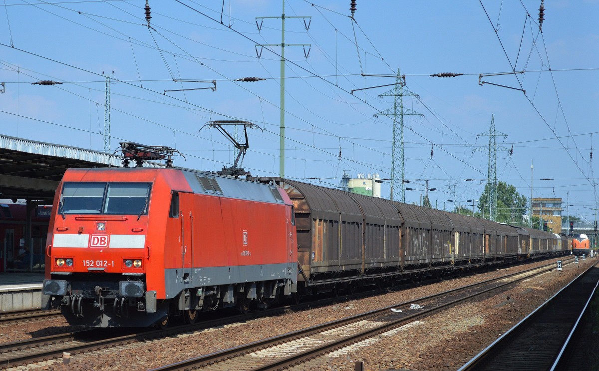 152 012-1 mit Ganzzug Schiebewandwagen am 04.08.15 Bhf. Flughafen Berlin-Schönefeld.