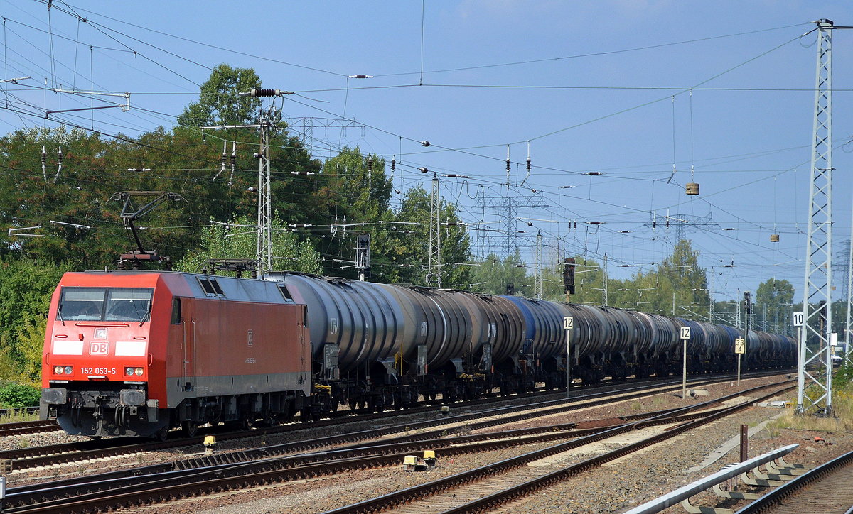 152 053-5 mit Kesselwagenzug am 09.09.16 Berlin-Springpfuhl.