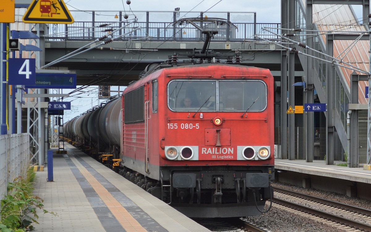 155 080-5 mit Kesselwagenzug am 16.06.15 Durchfahrt Bhf. Berlin-Hohenschönhausen.