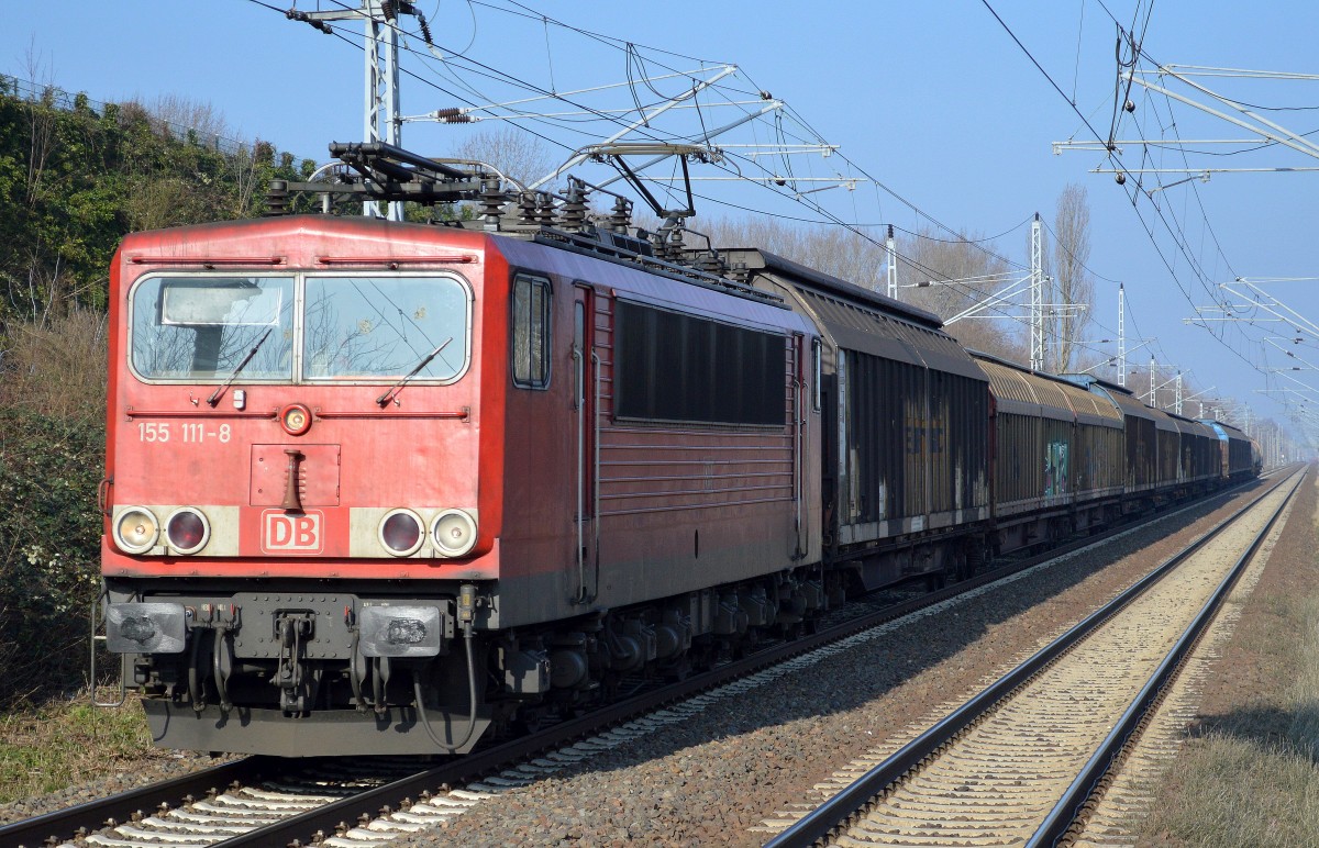 155 111-8 mit gemischtem Güterzug Richtung Berlin Industrieübergabegebiet Berlin Nordost, 19.02.15 Berlin-Hohenschönhausen. 