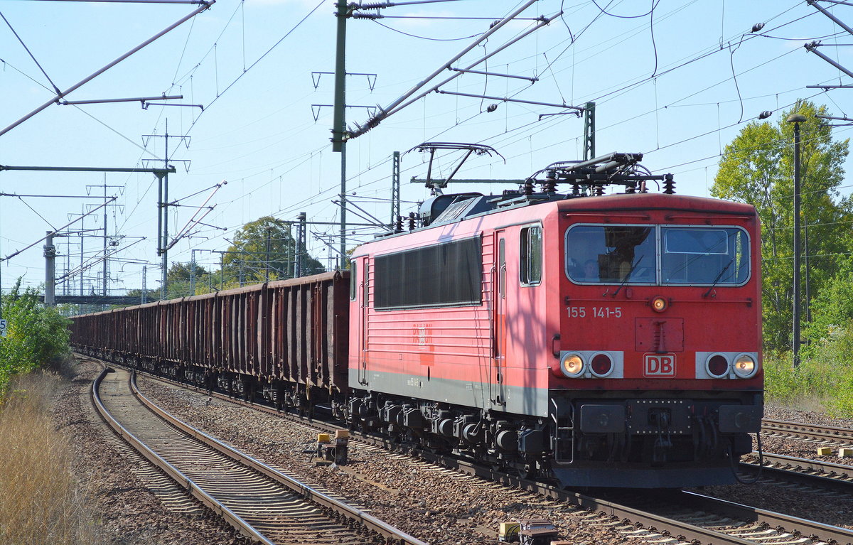 155 141-5 mit Ganzzug offener Güterwagen am 15.09.16 Bf. Flughafen Berlin-Schönefeld.