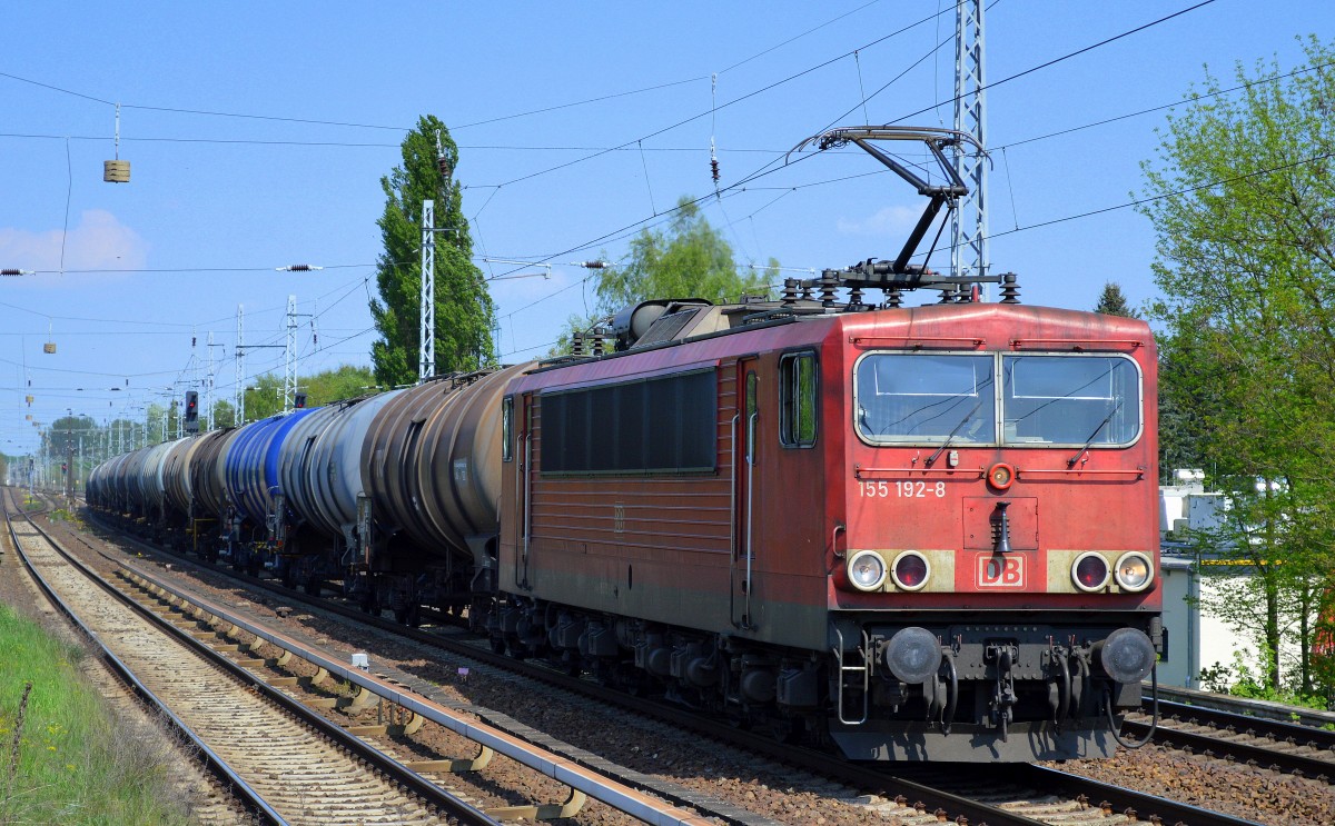 155 192-8 mit Kesselwagenzug am 25.04.14 Berlin-Karow.