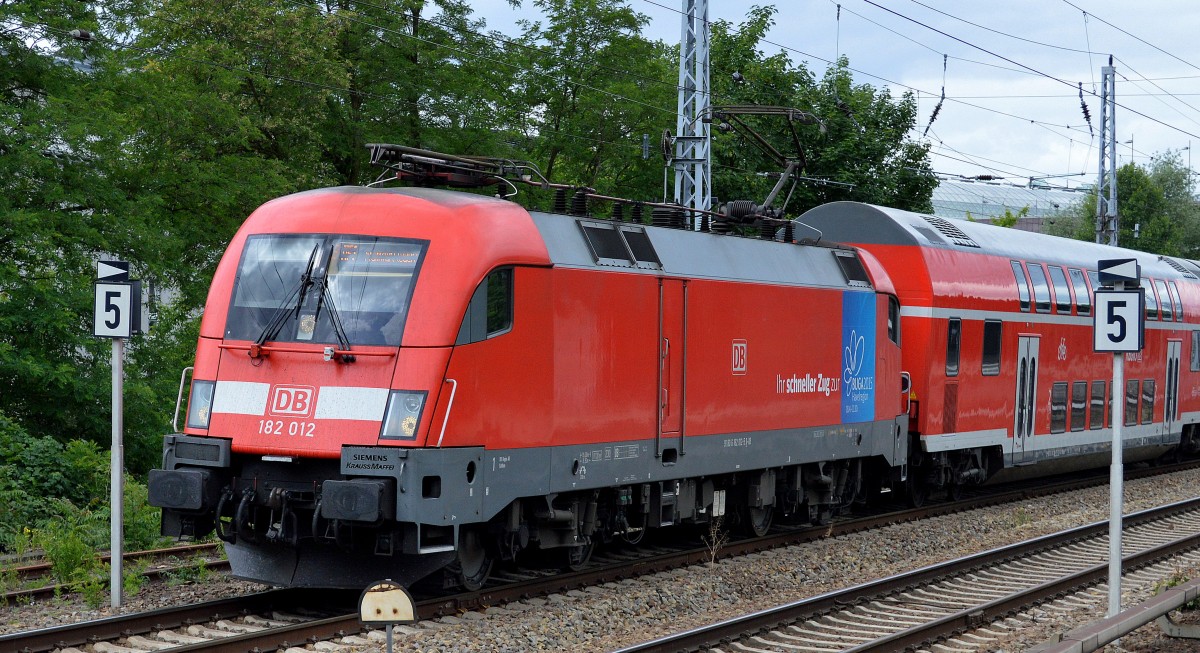 182 012 mit dem RE1 nach Frankfurt (Oder) am 16.06.15 Berlin-Köpenick.