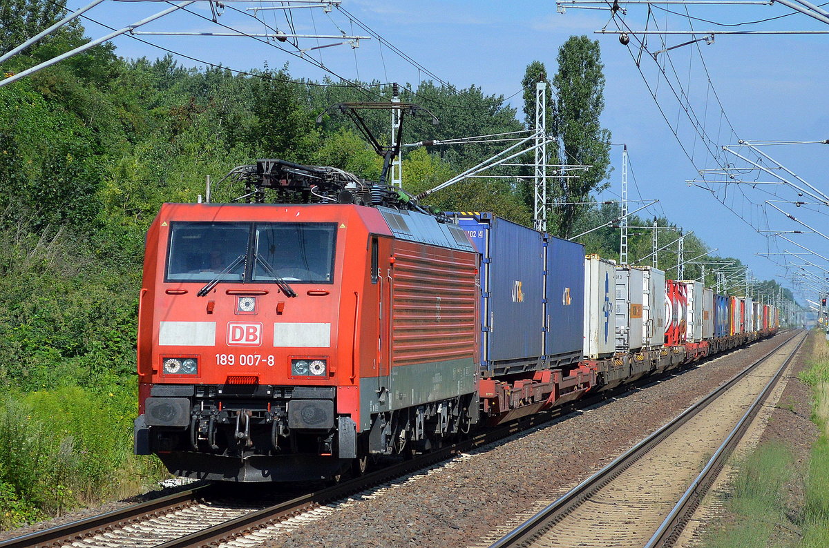 189 007-8 mit Containerzug am 27.07.17 Berlin-Hohenschönhausen.