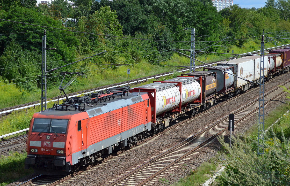 189 022-7 mit Containerzug am 06.08.17 Berliner Außenring Höhe Berlin-Wartenberg.