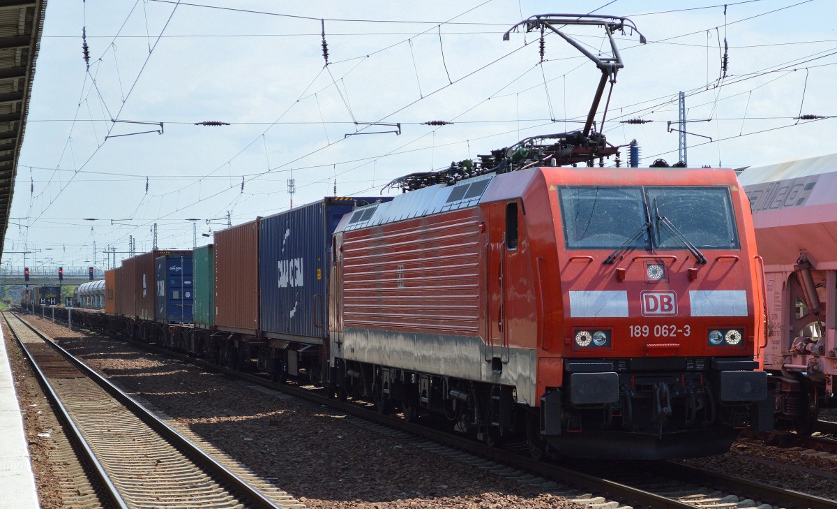 189 062-3 mit Containerzug am 03.06.15 Bhf. Flughafen Berlin-Schönefeld.