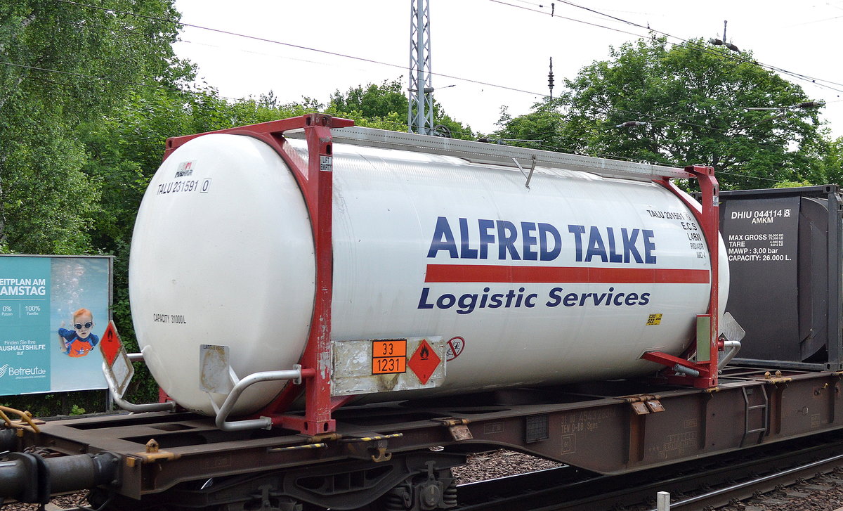 20’ Standard Tank-Container der Fa. ALFRED TALKE Logistic Services (UN.-Nr. 33/1231 = Methylacetat)am 26.06.17 Berlin-Hirschgarten.
