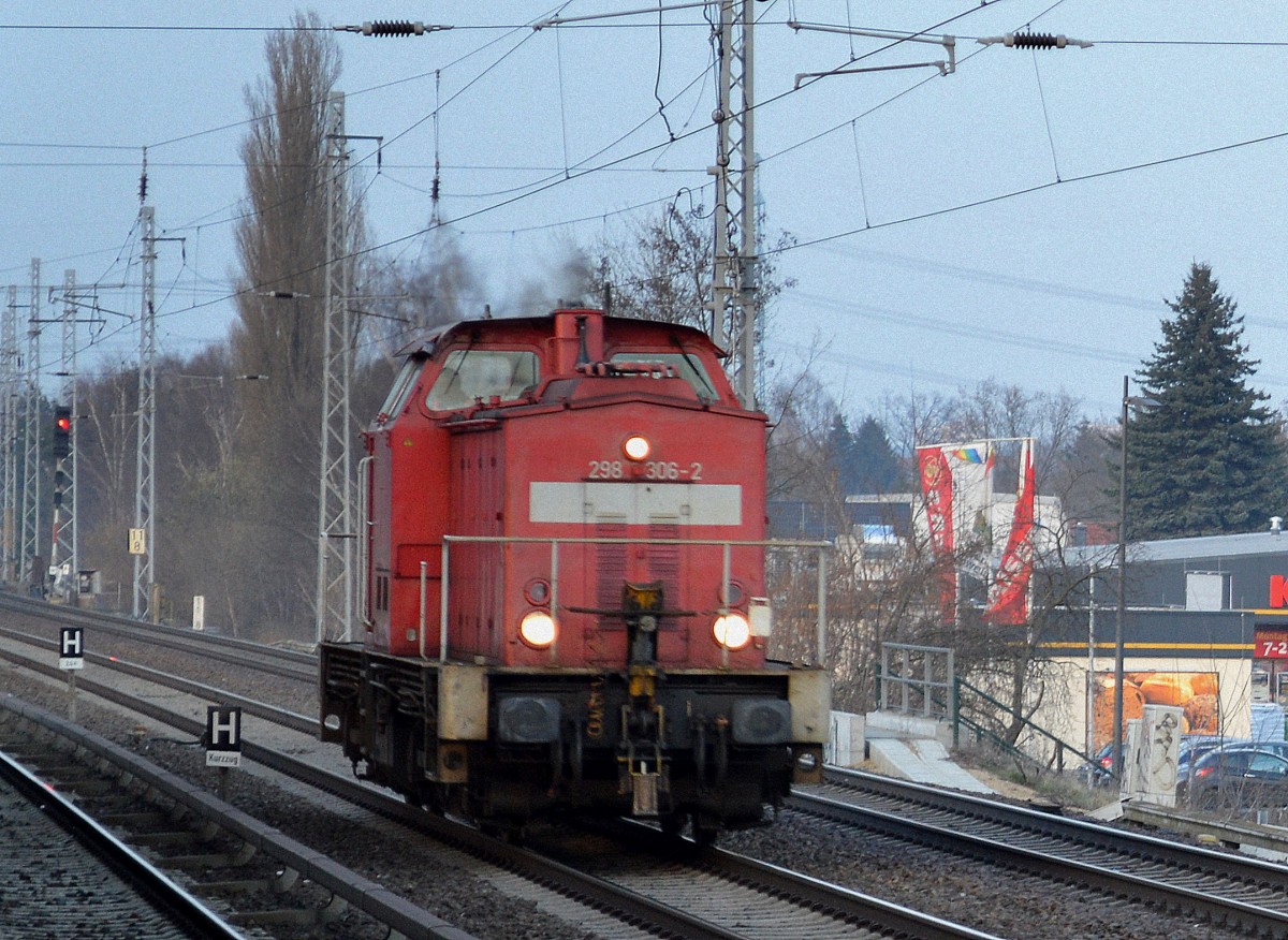 298 306-2 am frühen Abend in Berlin-Karow, 07.03.14