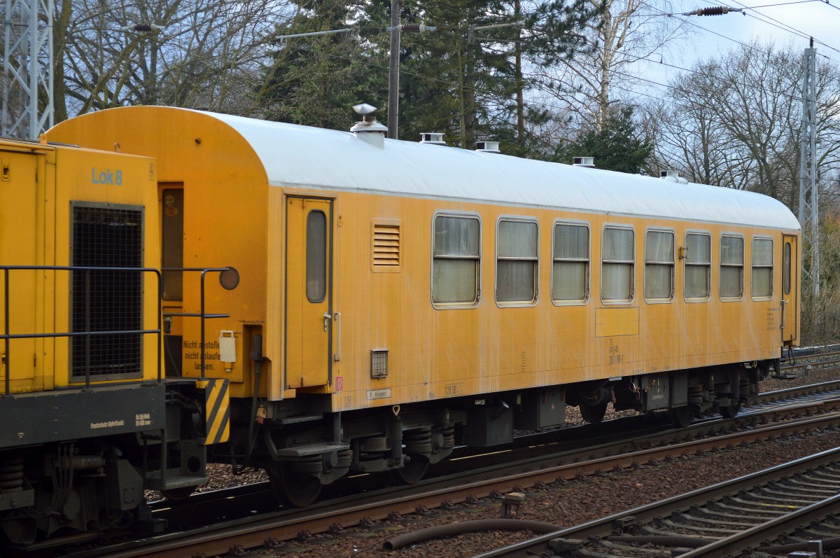 DB Bahnbau Gruppe/DGT Lok 9/293 011-3 + Lok 8/293 010-5 mit Bahndienstwagen (75 80 D-DB 2811 166-7) am 25.02.16 Berlin-Hirschgarten.