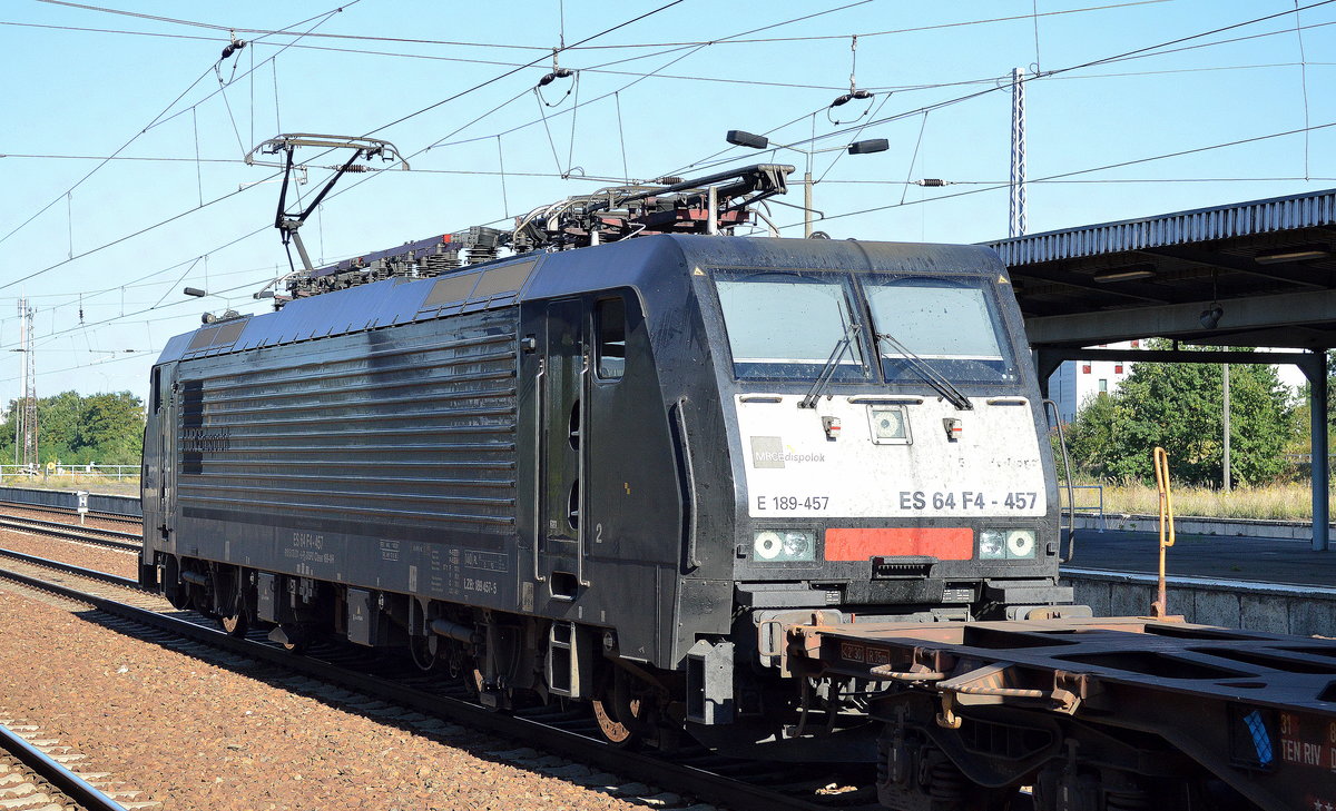 DB Cargo mit der MRCE Dispolok E 189-457 [NVR-Number: 91 80 6189 457-5 D-DISPO, Siemens Bj.2009] und Containerzug am 15.09.16 Bf. Flughafen Berlin-Schönefeld.