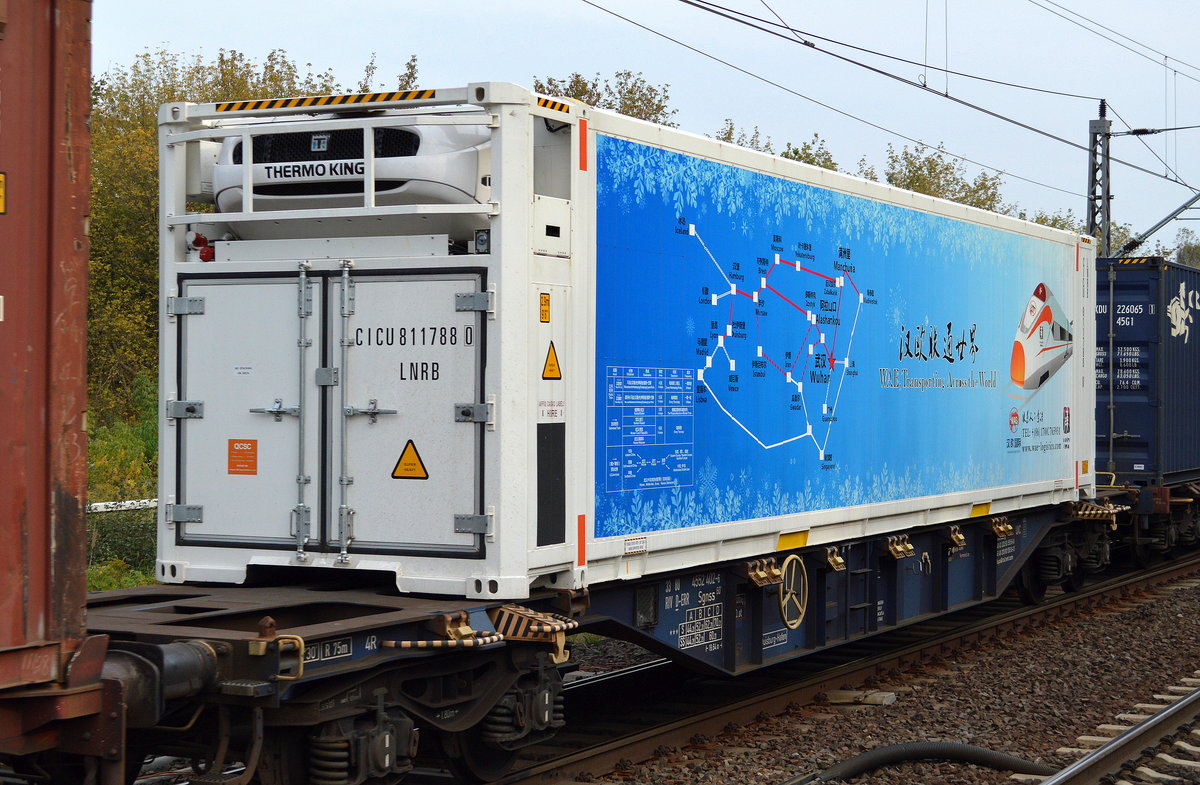 Der chinesische Intermodal-Logistiker wae-logistics mit einem 40’ Standard Kühlthermo-Container der sehr schön die immer größer werdende Anbindung an China/Asien per Bahnstrecken nach Europa aufzeigt, eine echte Konkurrenz für die Schifffahrt?, umweltfreundlicher wäre es alle Mal, die riesigen Containerpötte mit ihren enormen Dieselmotoren auf den Weltmeeren zu reduzieren, 28.09.17 Berlin-Hohenschönhausen.