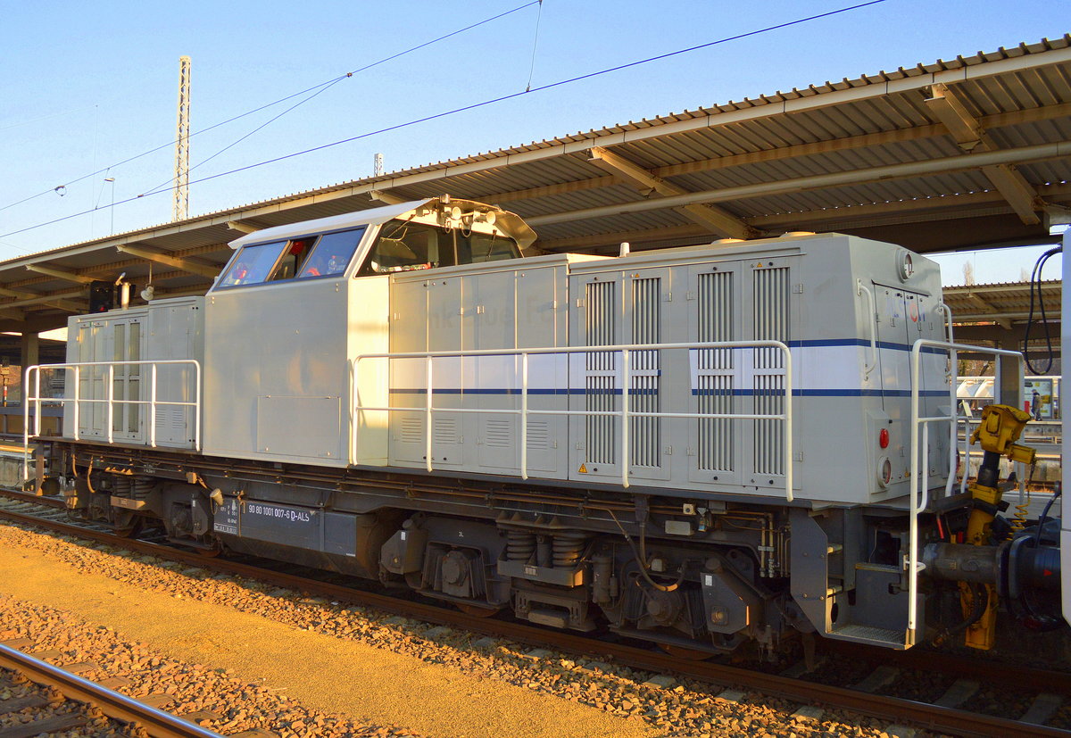 Die von Alstom angemietete H3-Hybrid Lok (90 80 1001 007-6 D-ALS) für die FPC/ФПК/JSC FEDERAL PASSENGER COMPANY kann nun fast täglich bei den Rangiertätigkeiten mit den russischen Talgo-Nachthotelzügen in Bf. Berlin-Lichtenberg beobachtet werden, 13.02.17