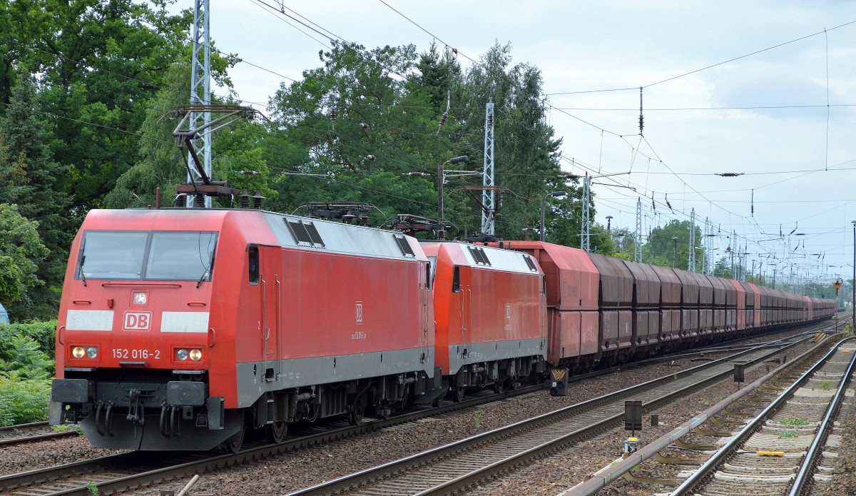 Doppeltraktion 152 016-2 + 152 115-2 mit Erzzug am 28.07.15 Berlin-Hirschgarten.