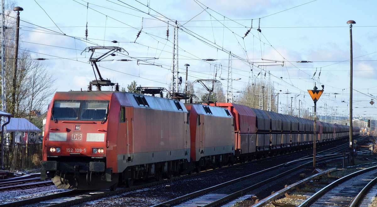 Doppeltraktion 152 109-5 + 192 097-2 mit Erzzug Richtung Eisenhüttenstadt am 05.02.18 Berlin-Hirschgarten.