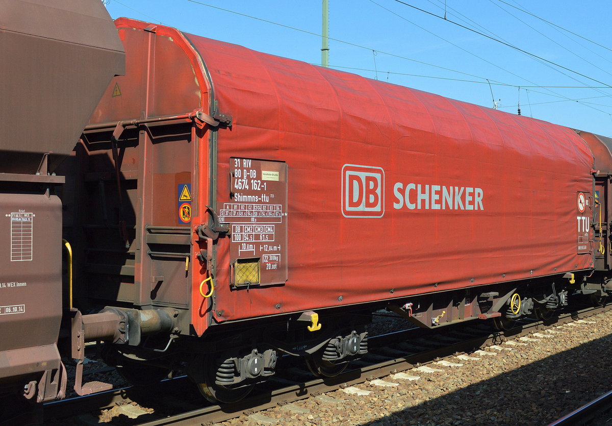 Drehgestell-Flachwagen mit Schiebeplane für Coil-Transporte mit der Nr.31 RIV 80 D-DB 4674 162-1 Shimmns-ttu 723 am 08.09.16 Bf. Flughafen Berlin-Schönefeld.