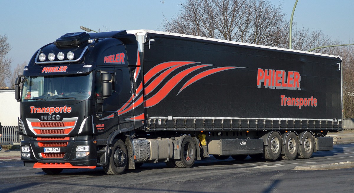 Ein IVECO STRALIS 460 E6 Sattelzug der Sped. PHIELER TRANSPORTE am 27.02.15 auf dem Weg zum Berliner Westhafen.