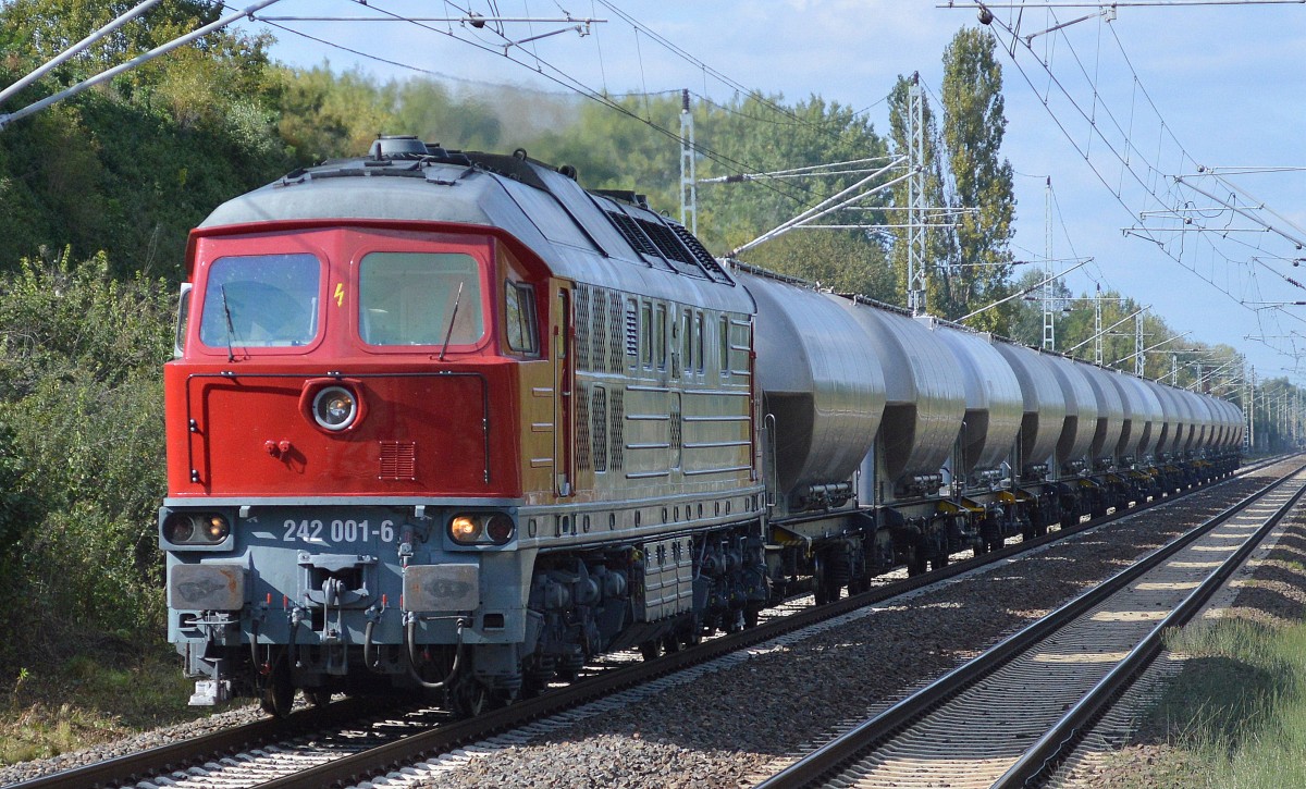 EKO-Trans mit ihrer 242 001-6 (92 80 1242 001-6 D-EKO, Lugansk Bj.1976/0001 als V400) mit Staubgutzug am 23.09.14 Berlin-Hohenschönhausen.
