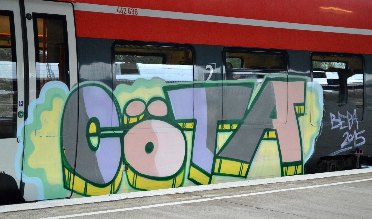 Graffiti am 13.11.15 Bhf. Flughafen Berlin-Schönefeld gesichtet.