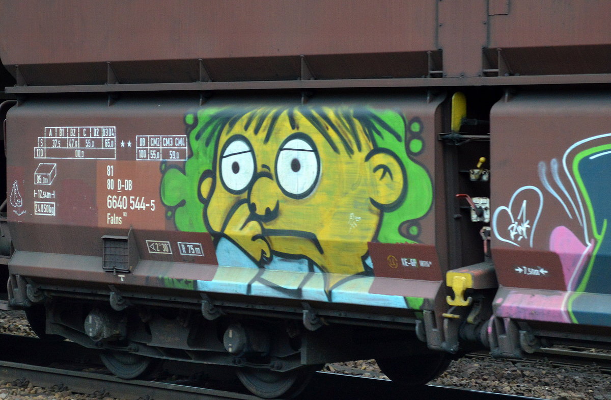 Graffiti gesichtet 02.08.16 Bf. Flughafen Berlin-Schönefeld.