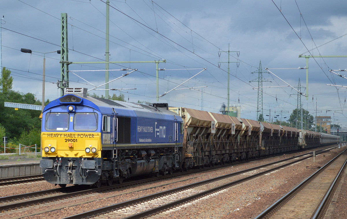 HHPI 29001 (266 461-3) mit Schüttgutförderzug am 12.08.16 Bf. Flughafen Berlin-Schönefeld.