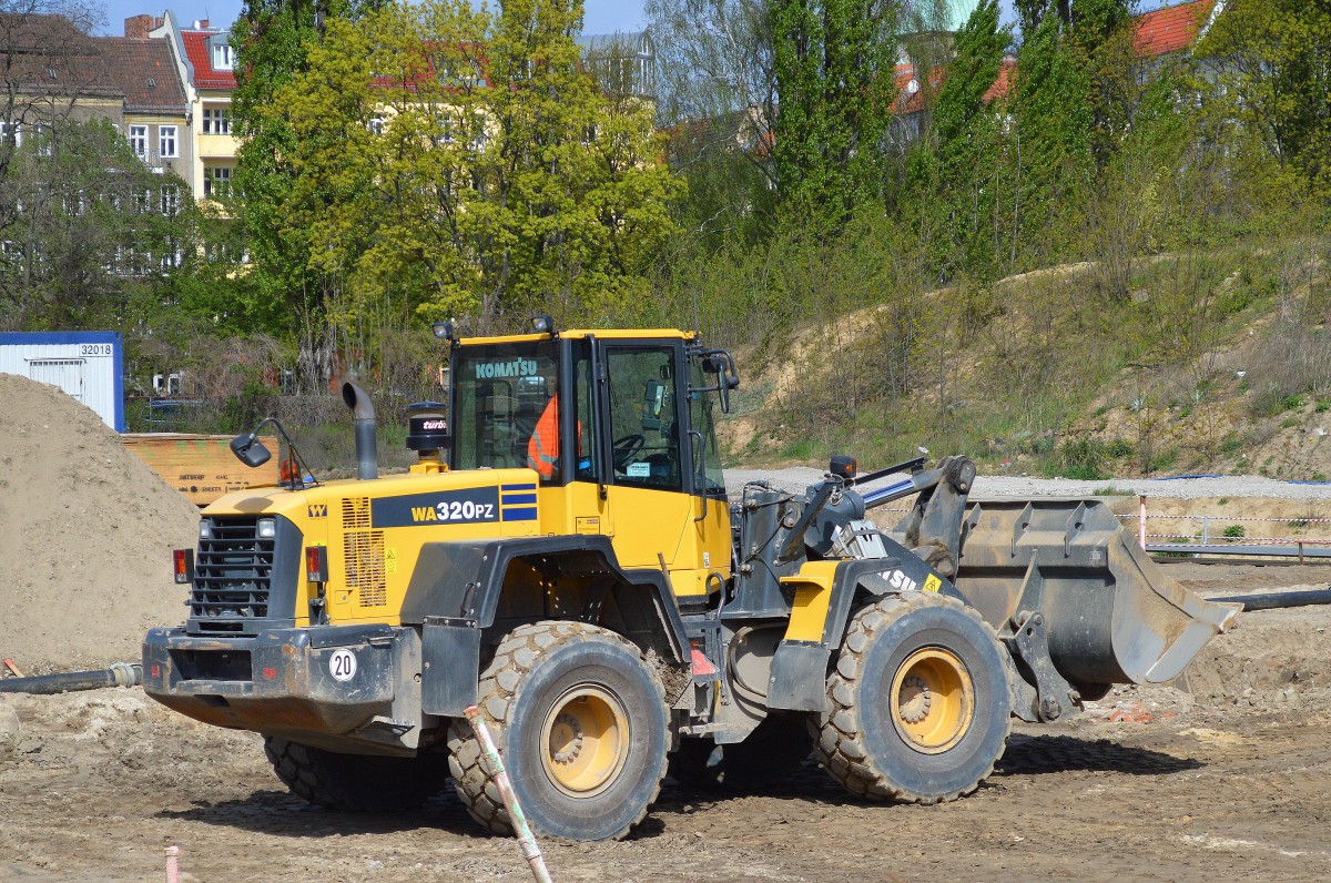 KOMATSU WA320PZ Radlader, 15.04.14 Großbaustelle Berlin-Ostkreuz.