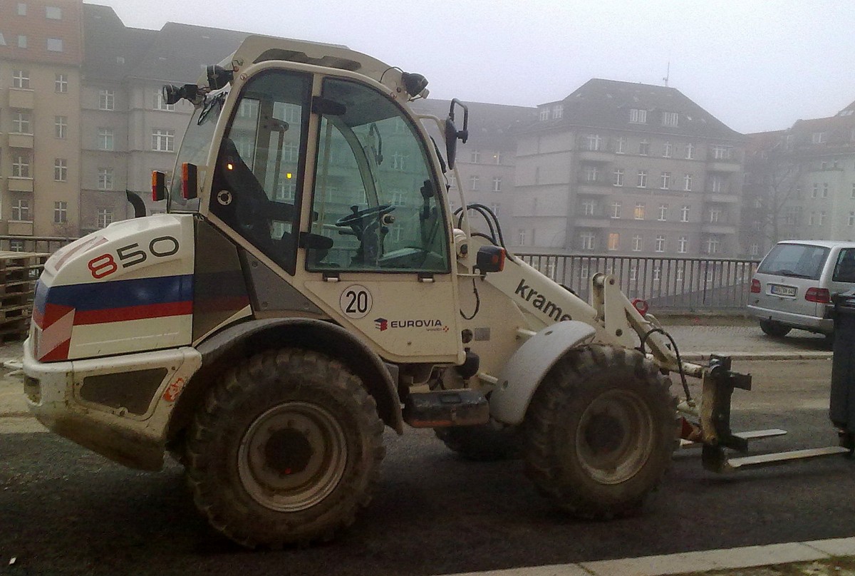 kramer ALLRAD 850 der Baufirma EUROVIA am 12.12.13 Berlin-Charlottenburg.